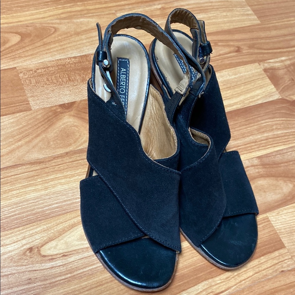 Alberto Fermani Black Heels Sandals size 37 preowned